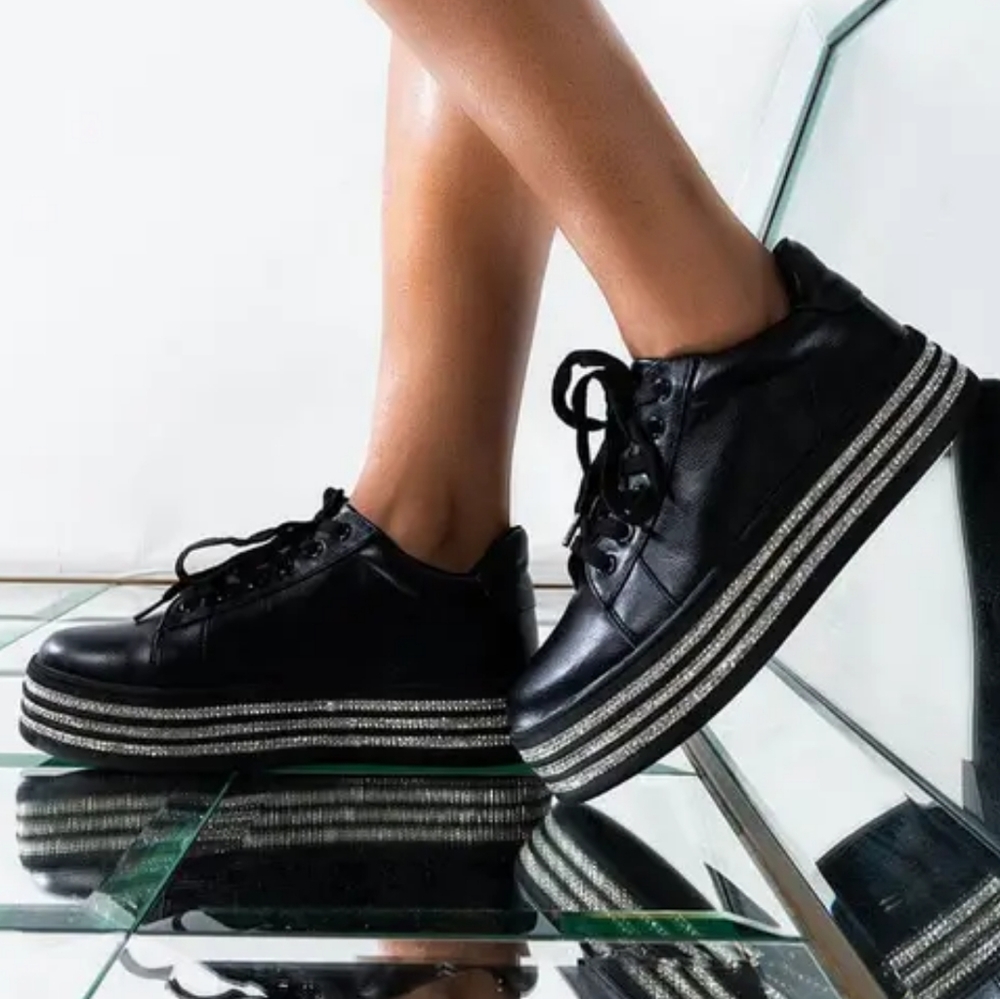 𝙉𝙚𝙬 𝙄𝙣!🖤💎Black Rhinestone Platform Sneaker - Picture 7 of 8